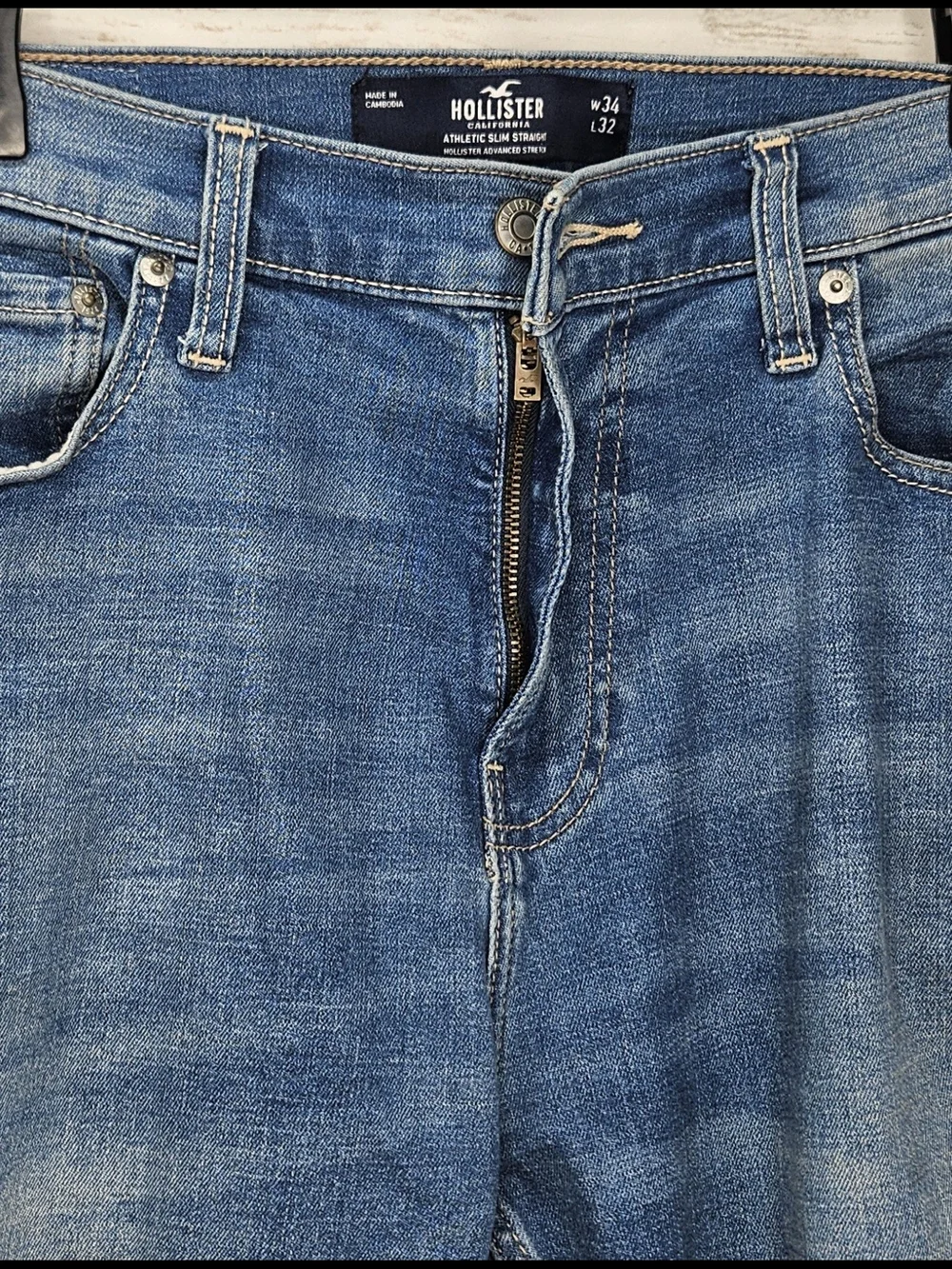 Hollister Jeans Athletic Slim Straight Advanced Stretch Size W34 L32